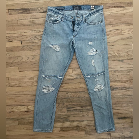 Lucky Brand Sienna Slim Boyfriend Distressed Jeans 2/26 - Picture 1 of 4